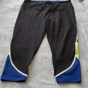 Victoria's Secret Capri Leggings